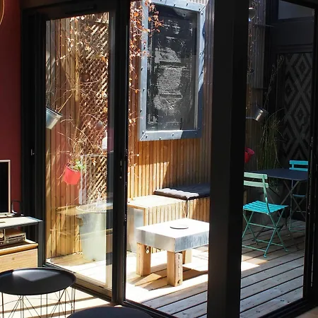 Cocon Mandron 2 Apartment *